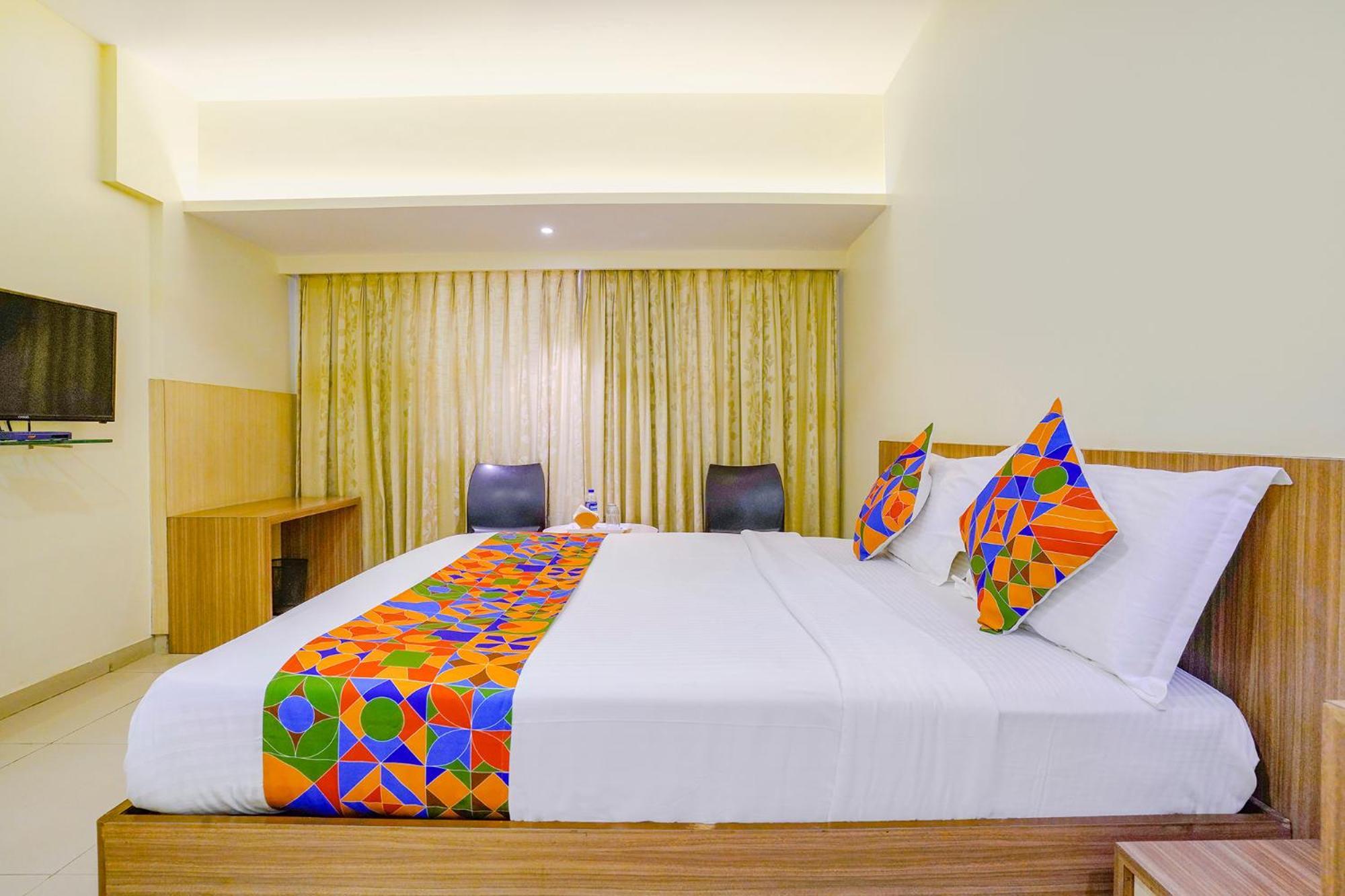 Fabexpress Kuber - Nr Apmc Vashi, Navi Hotel 3*